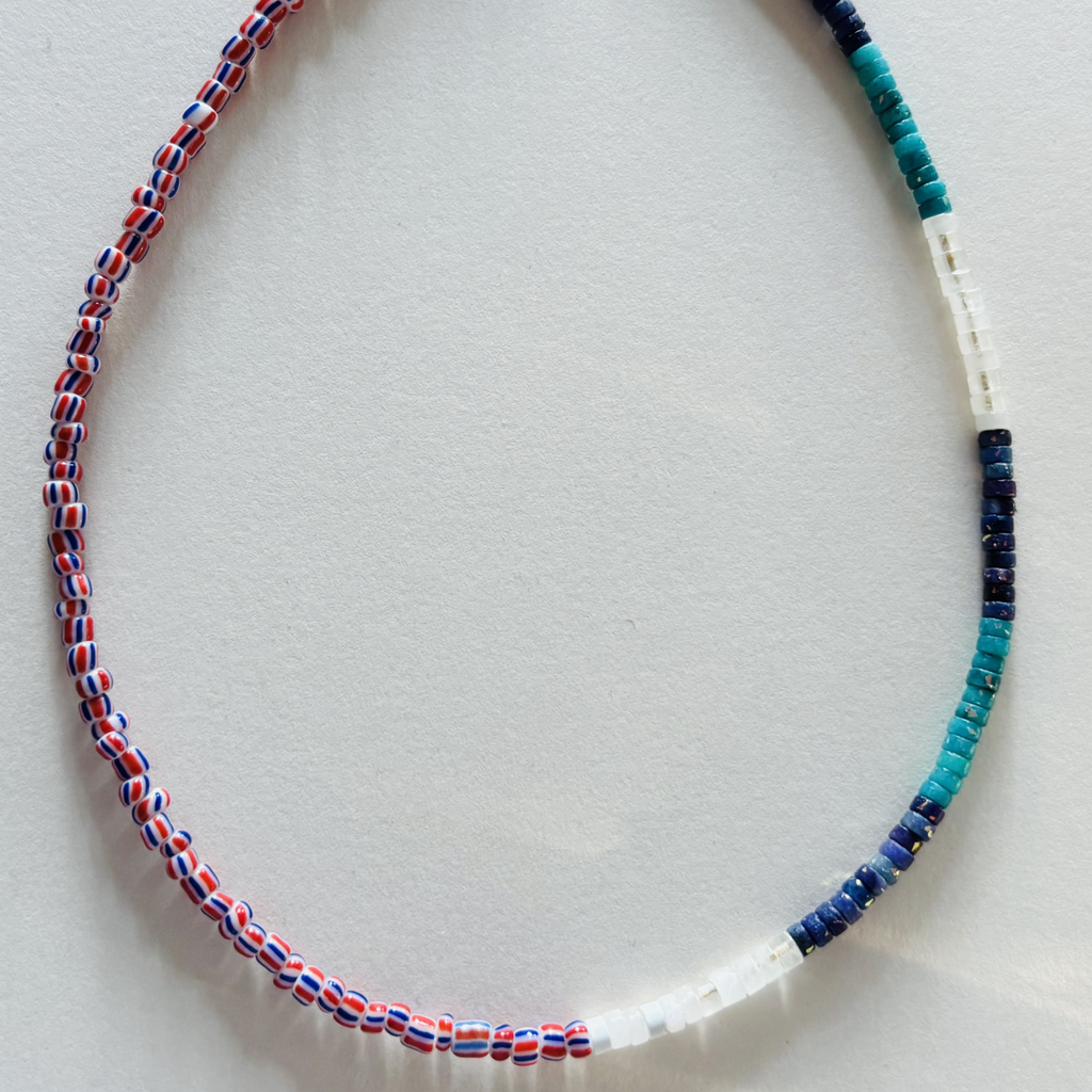 Necklace with multicolored beads