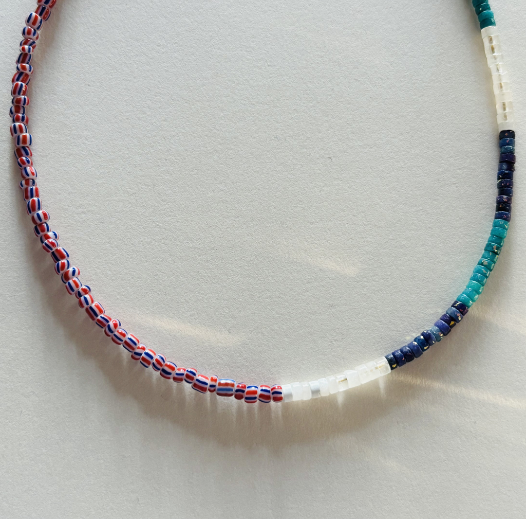 Necklace with multicolored beads